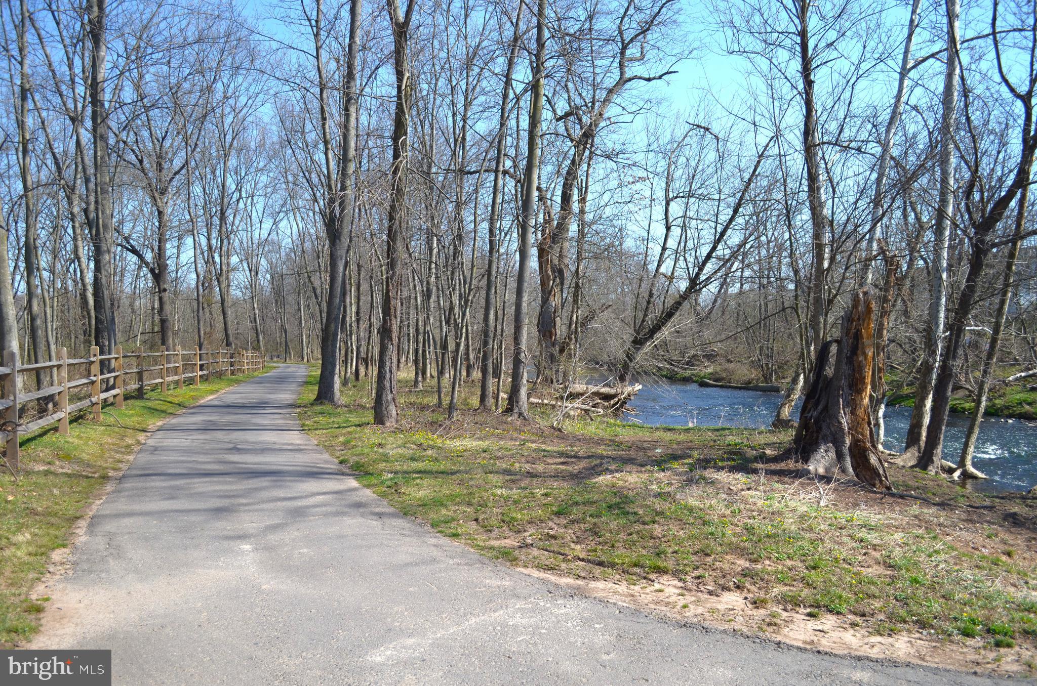 WOODLANDS AT WARWICK - Residential