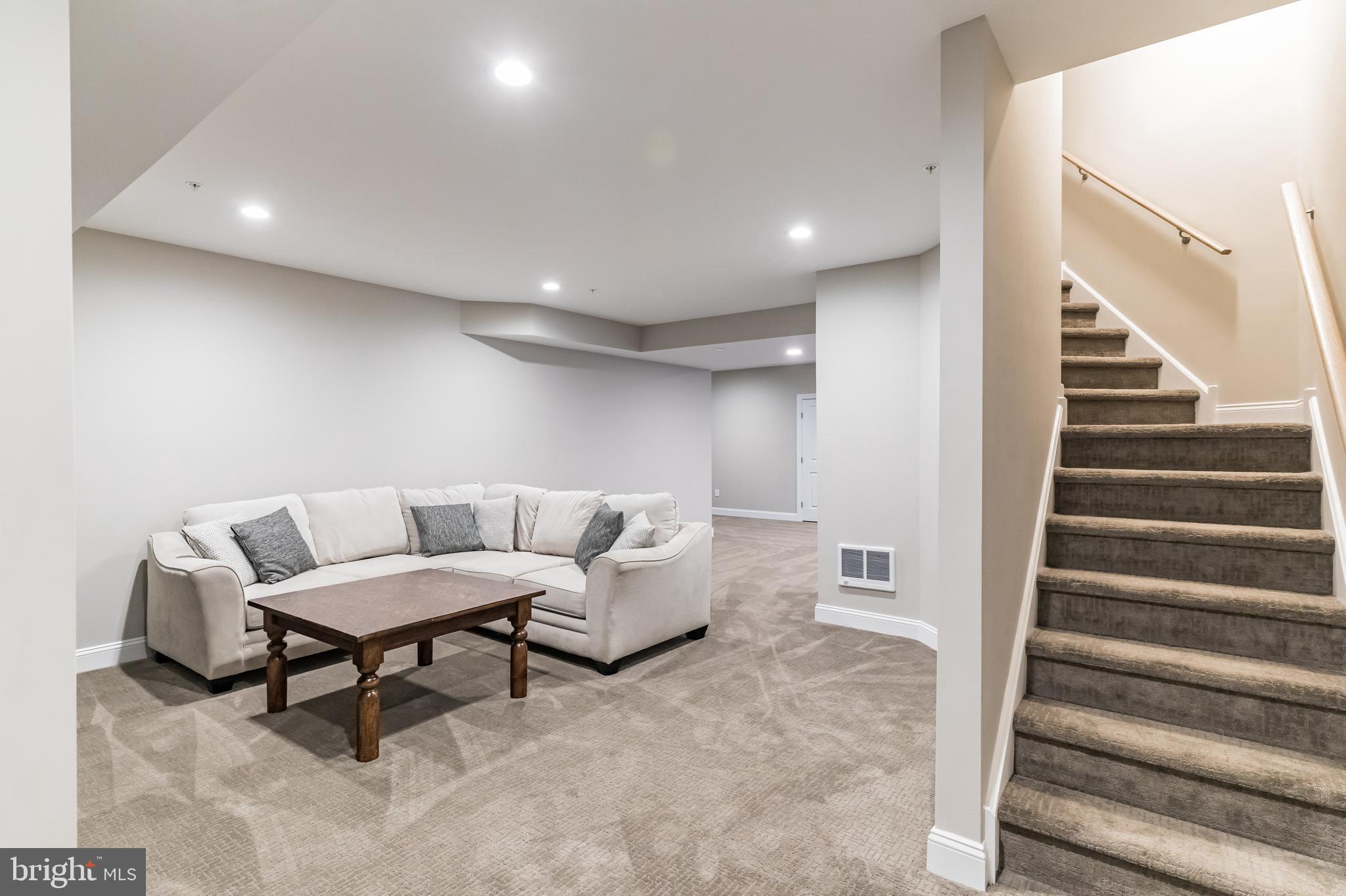 WOODLANDS AT WARWICK - Residential