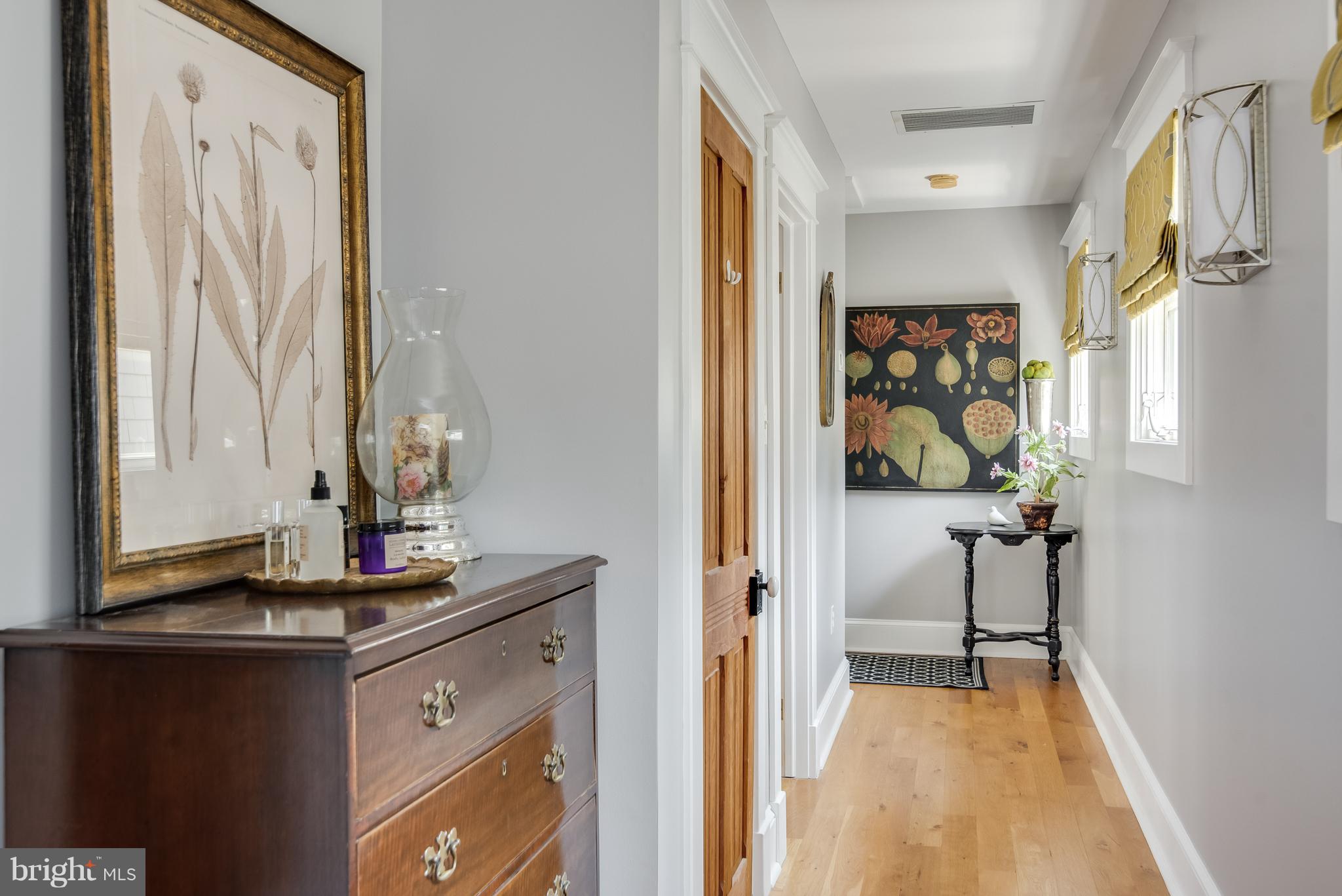 MURRAY HILL - Residential