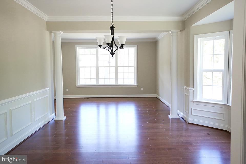 AUTUMN WOODS - Residential