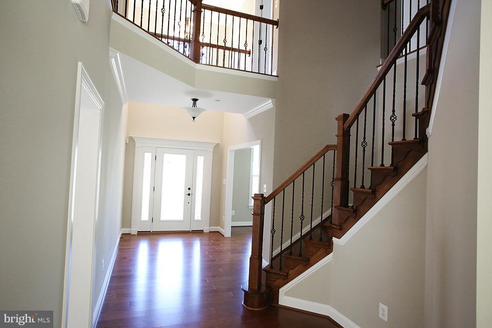 AUTUMN WOODS - Residential