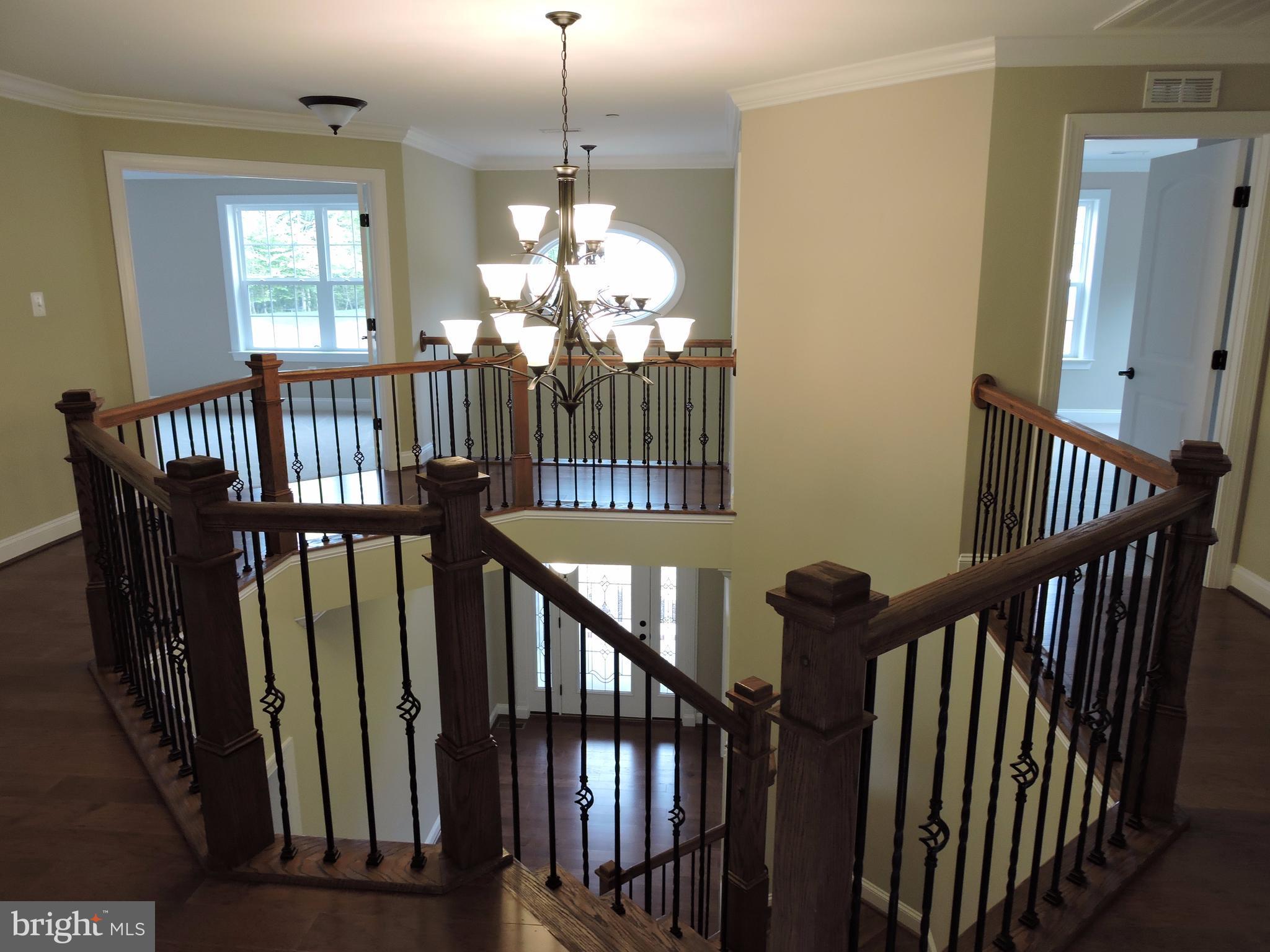 AUTUMN WOODS - Residential