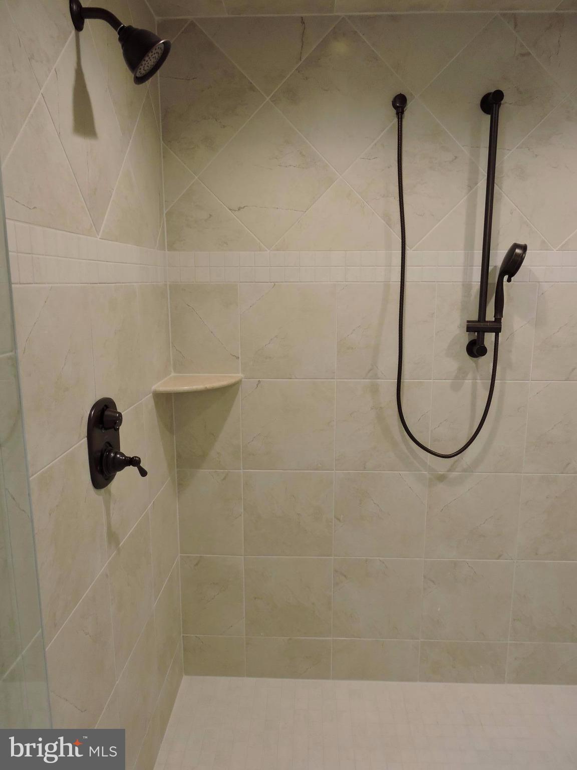 AUTUMN WOODS - Residential