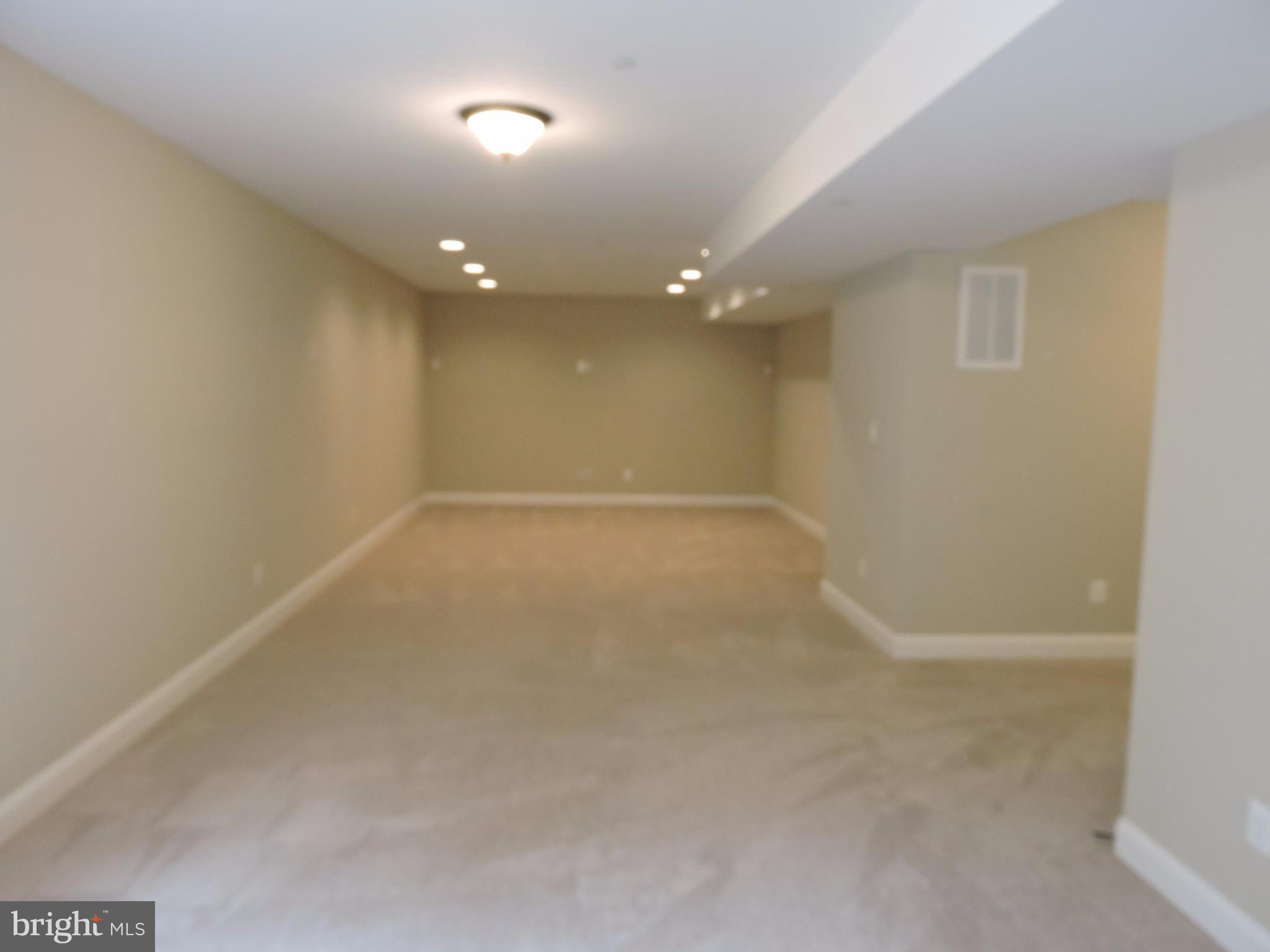 AUTUMN WOODS - Residential