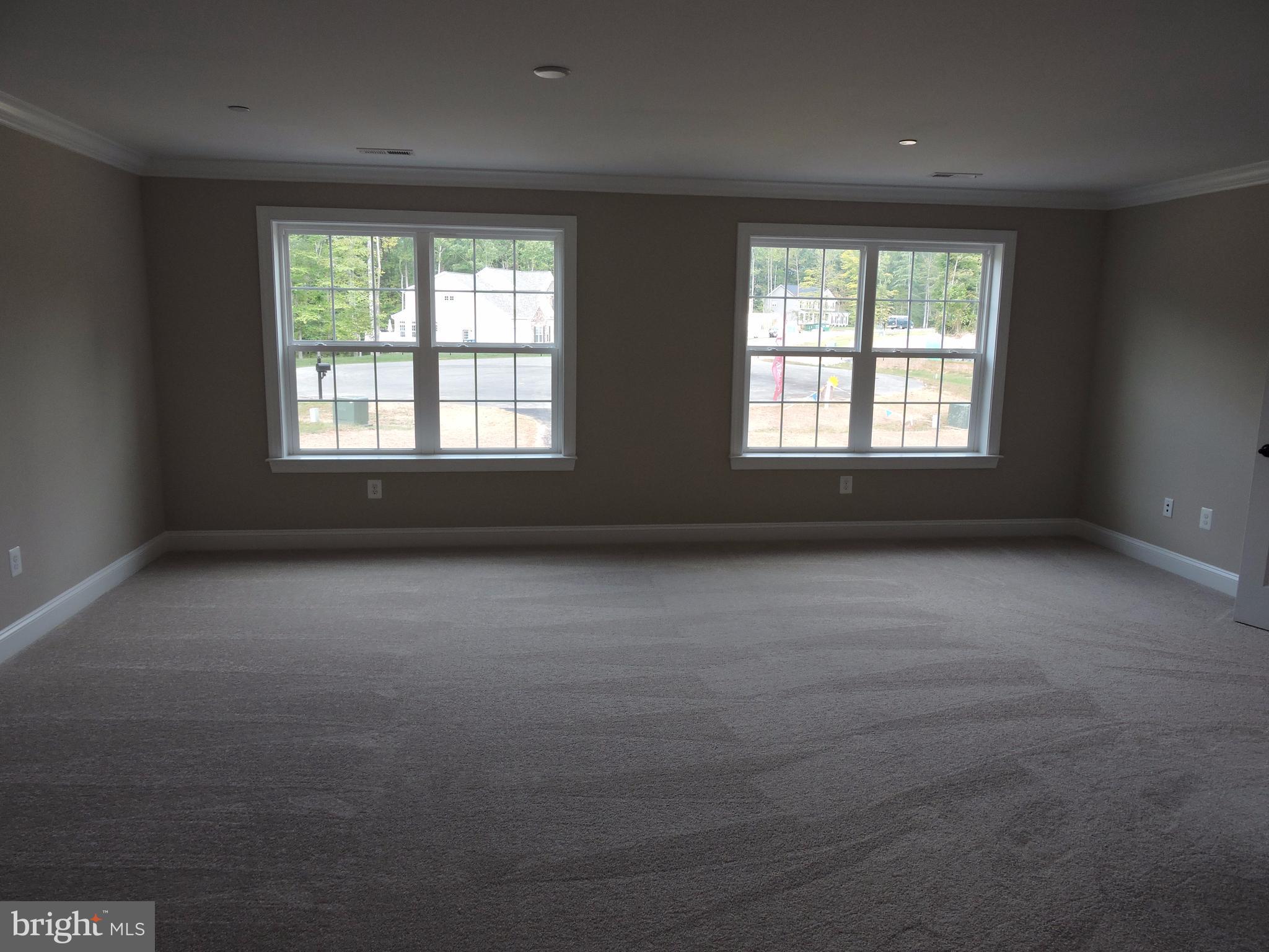 AUTUMN WOODS - Residential