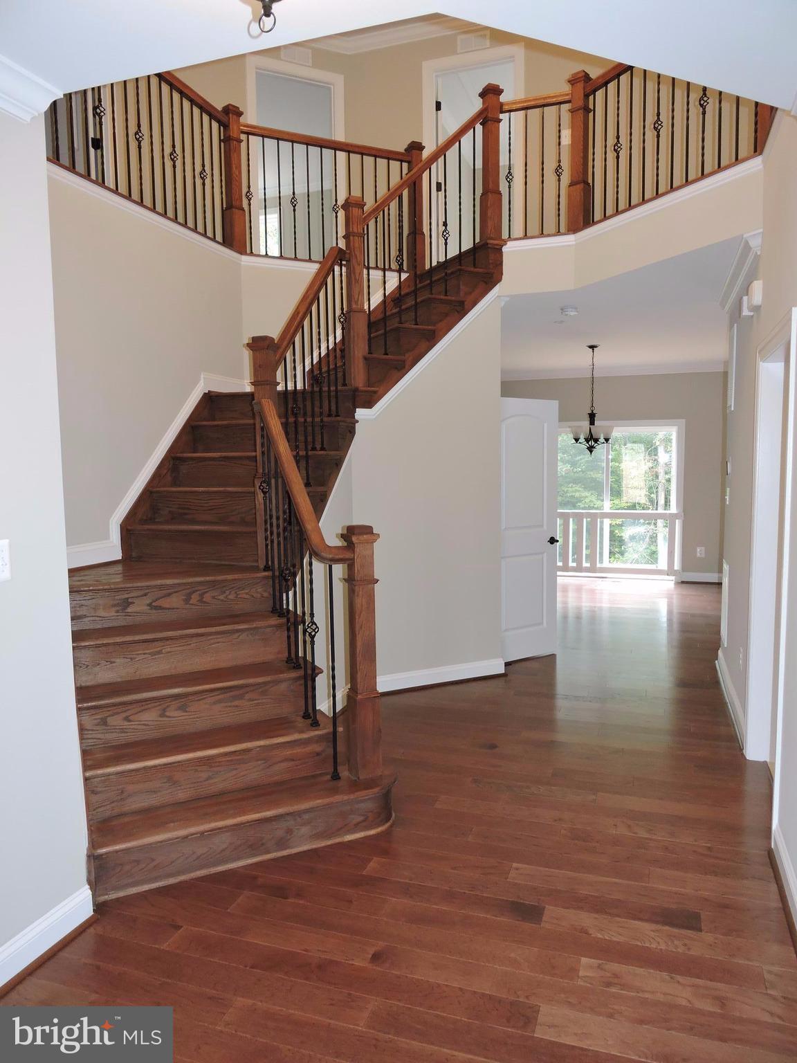 AUTUMN WOODS - Residential