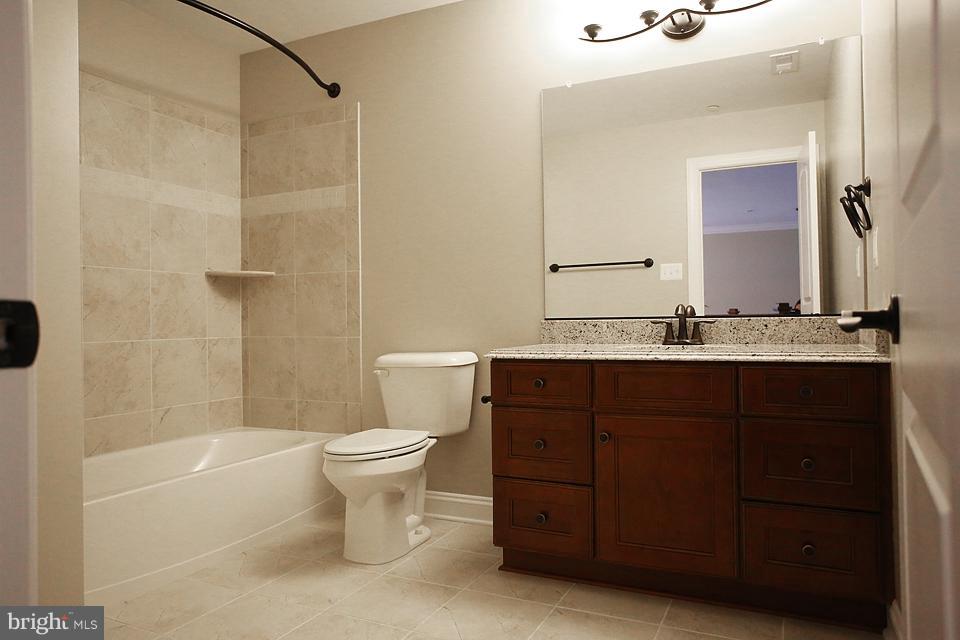 AUTUMN WOODS - Residential