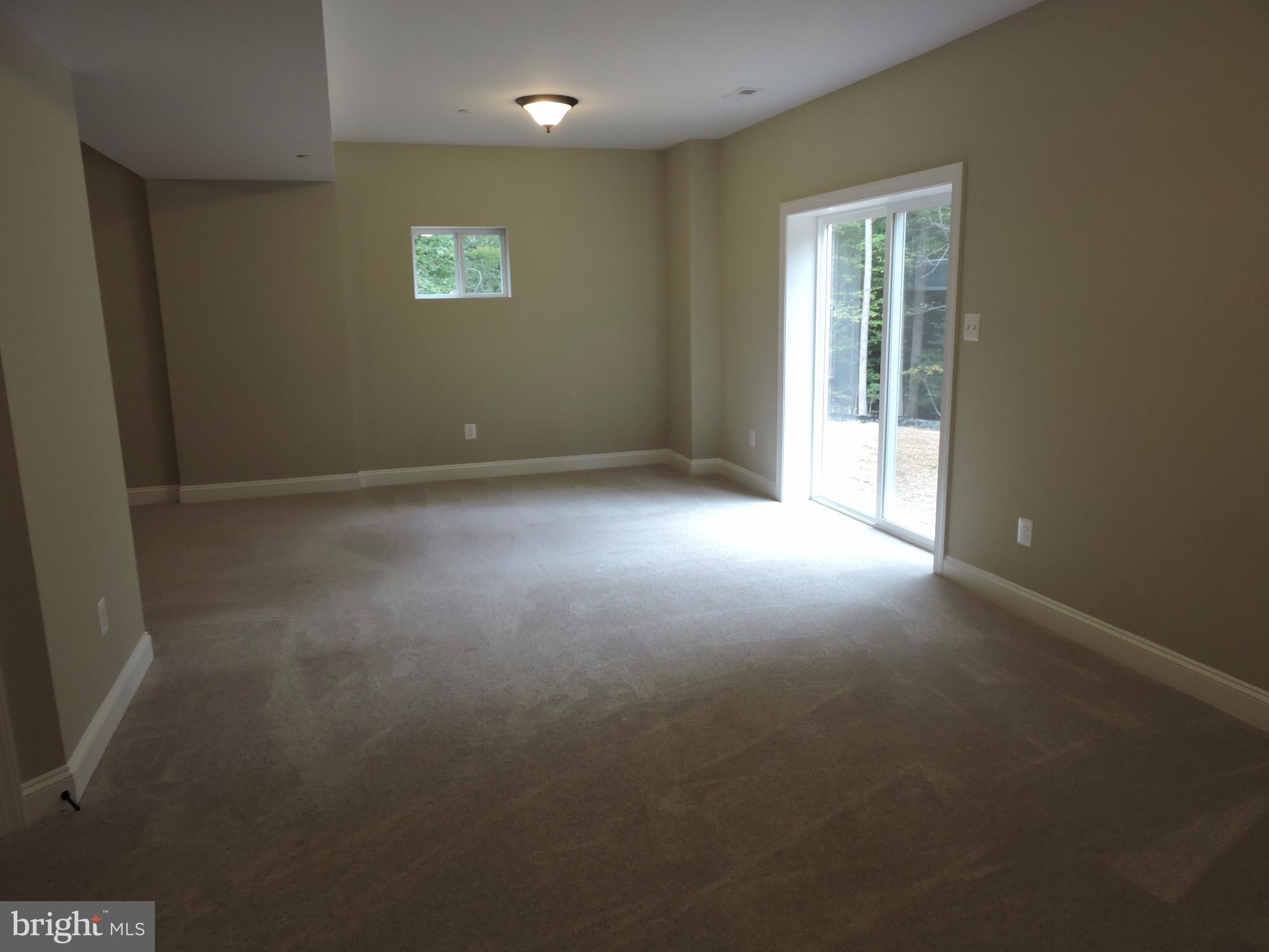 AUTUMN WOODS - Residential