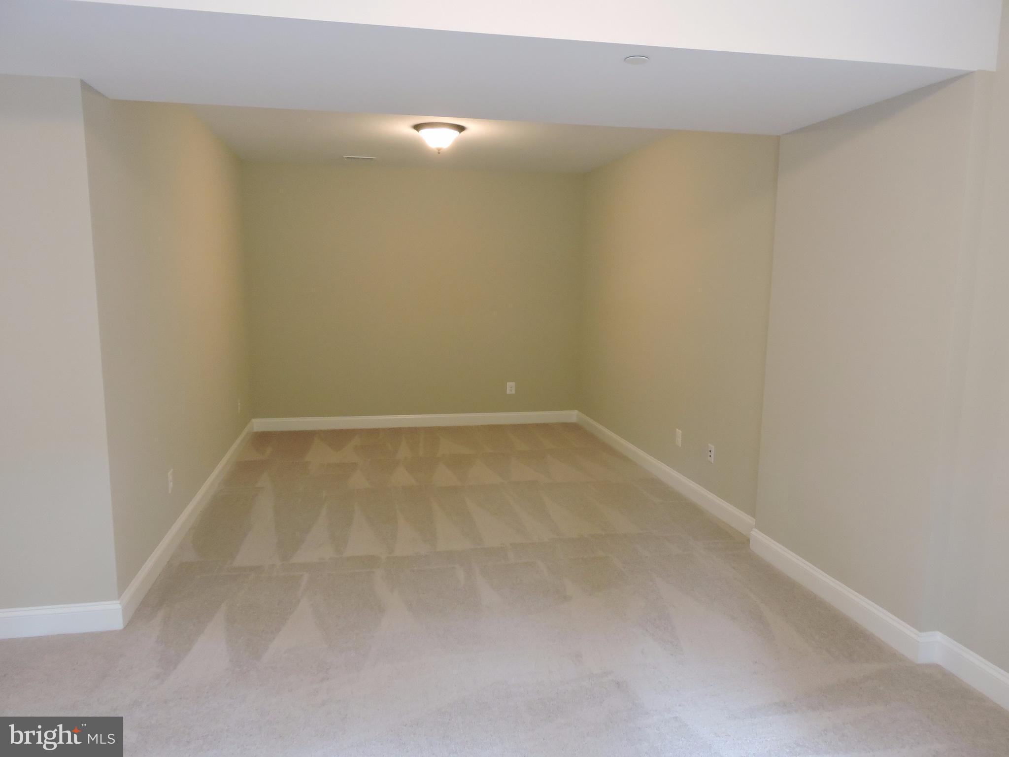 AUTUMN WOODS - Residential