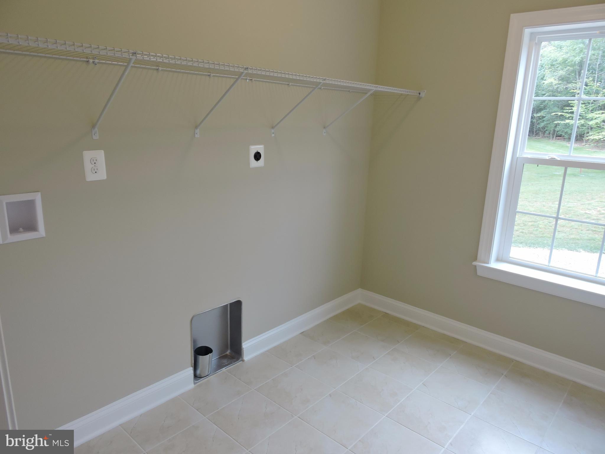 AUTUMN WOODS - Residential