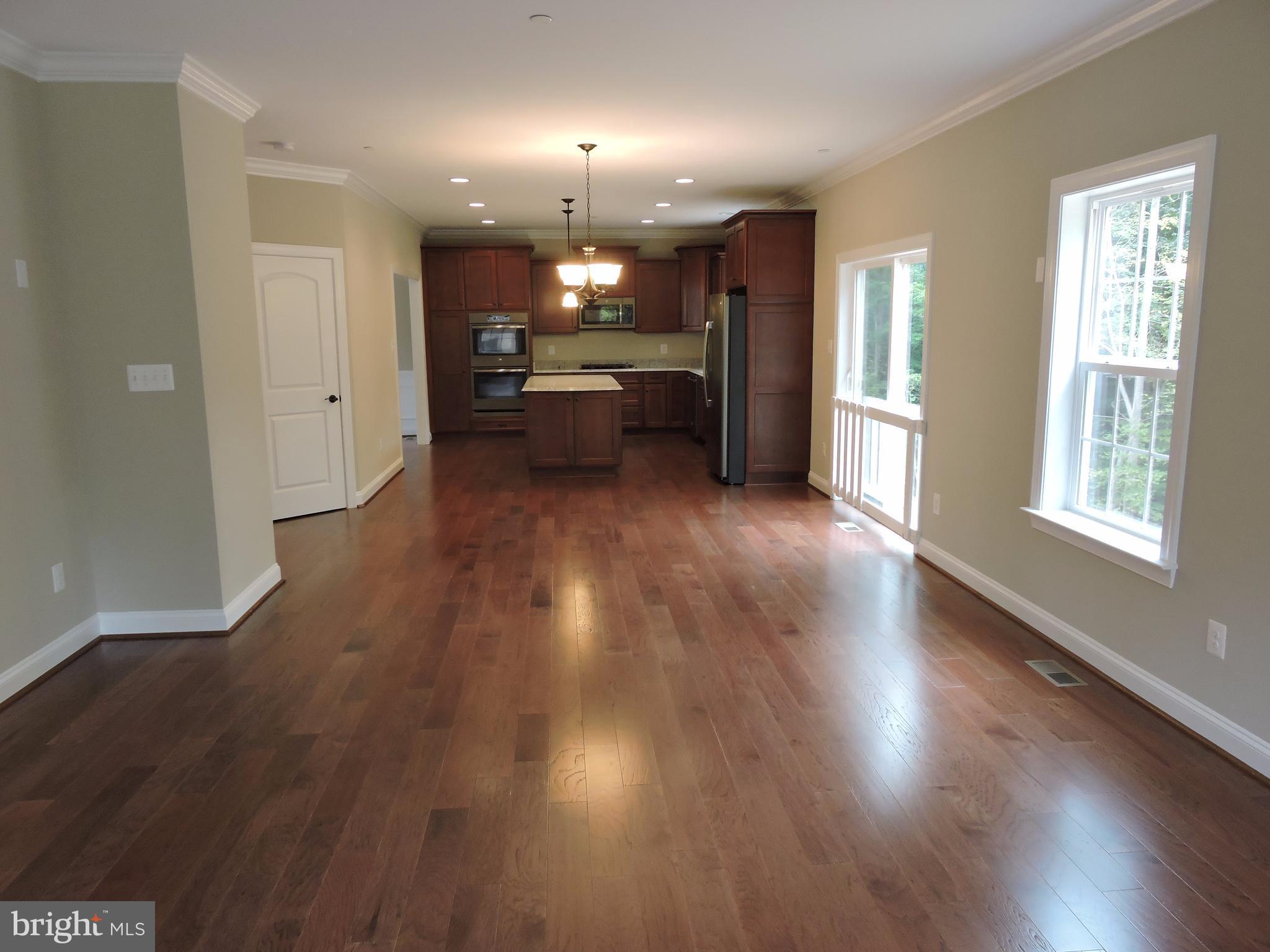 AUTUMN WOODS - Residential