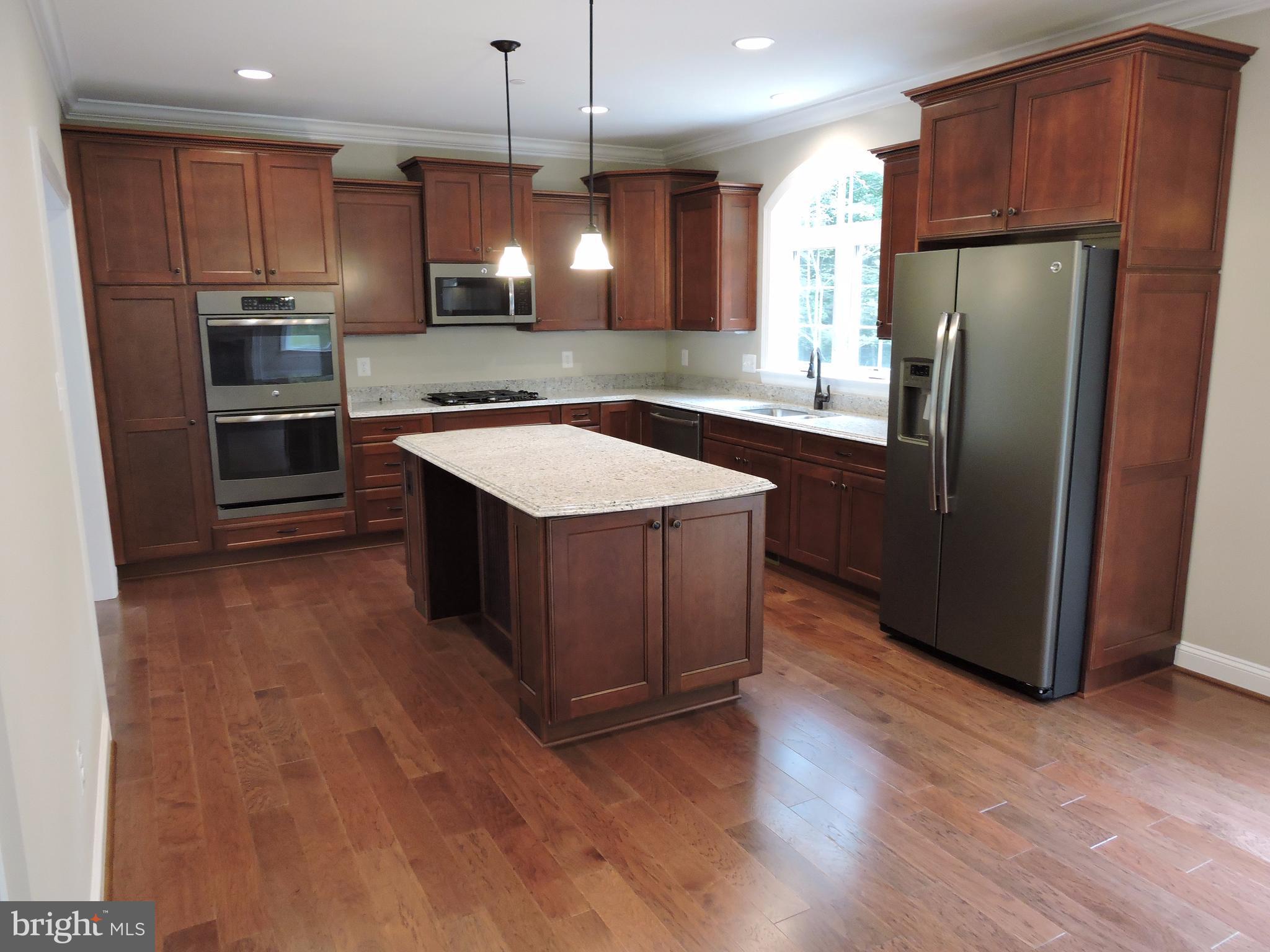 AUTUMN WOODS - Residential