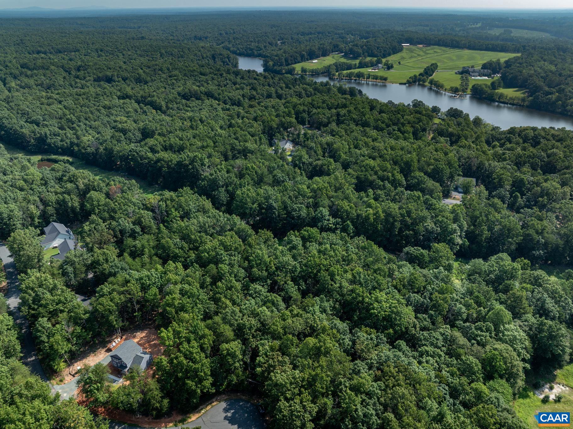 SHENANDOAH CROSSING - Land