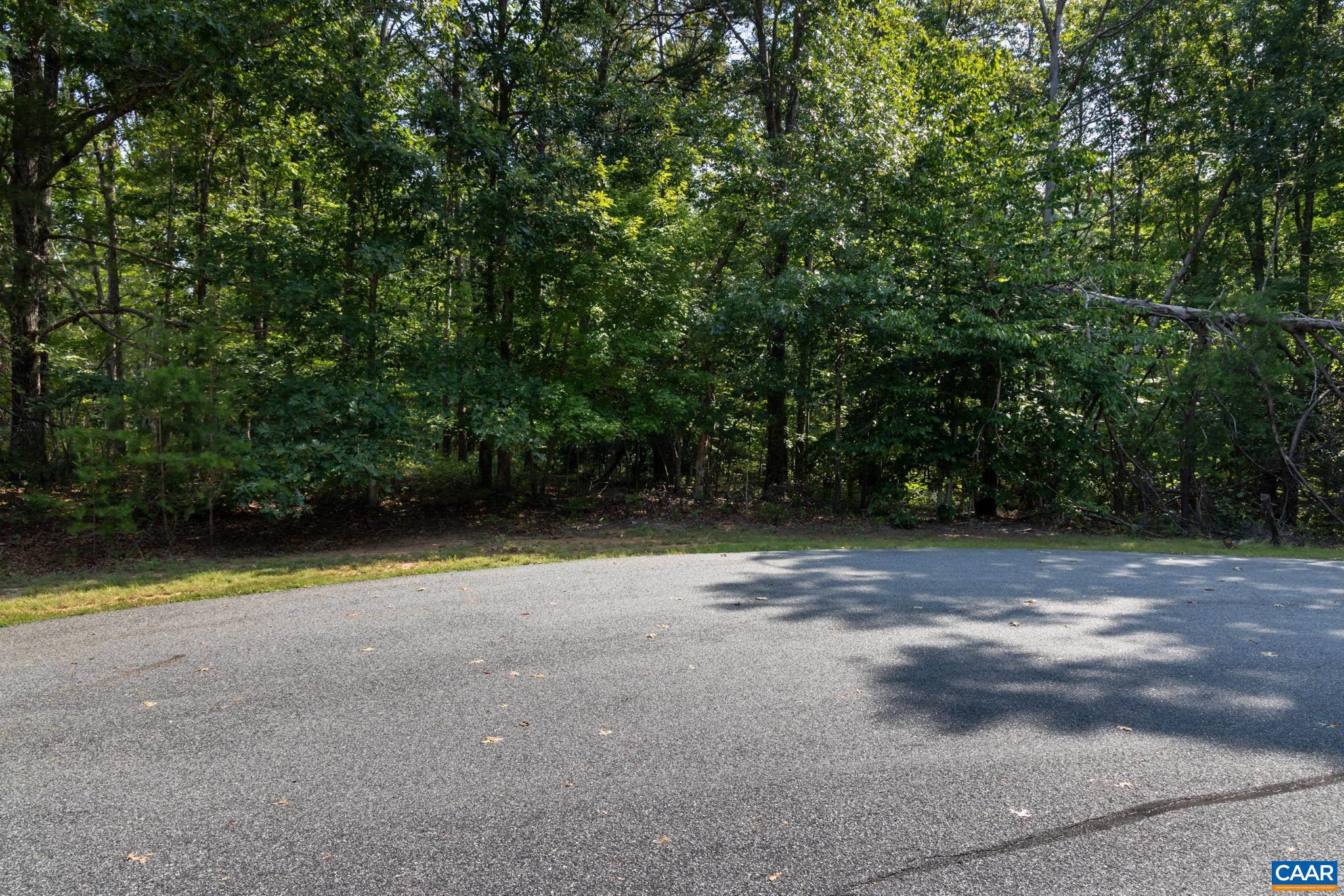 SHENANDOAH CROSSING - Land