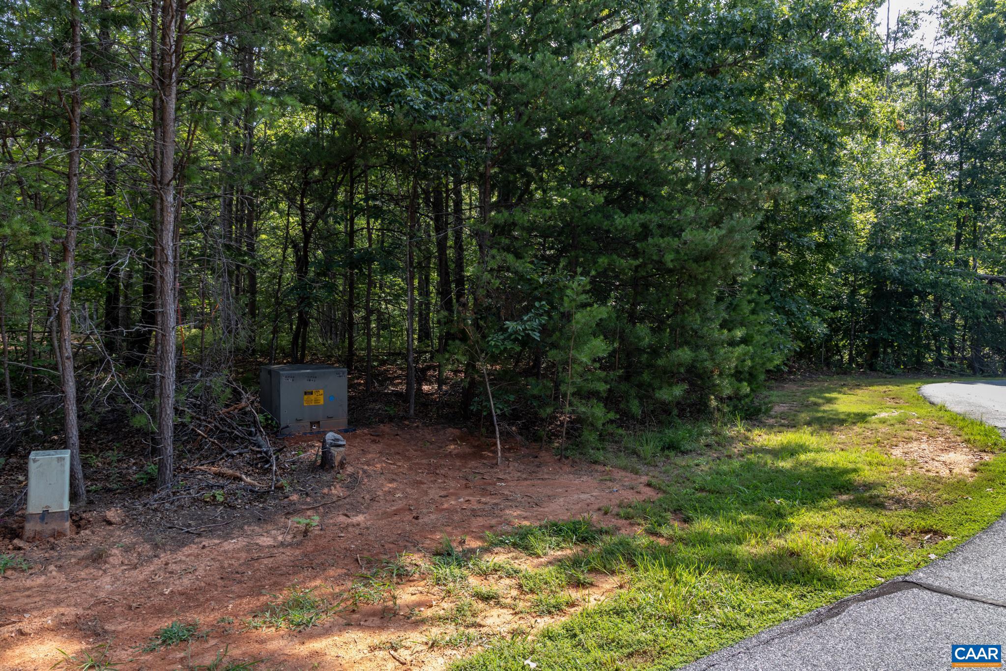 SHENANDOAH CROSSING - Land