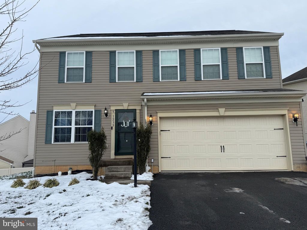 Photo of 1235 Nugent Way, YORK, PA 17402 (MLS # PAYK2095272)