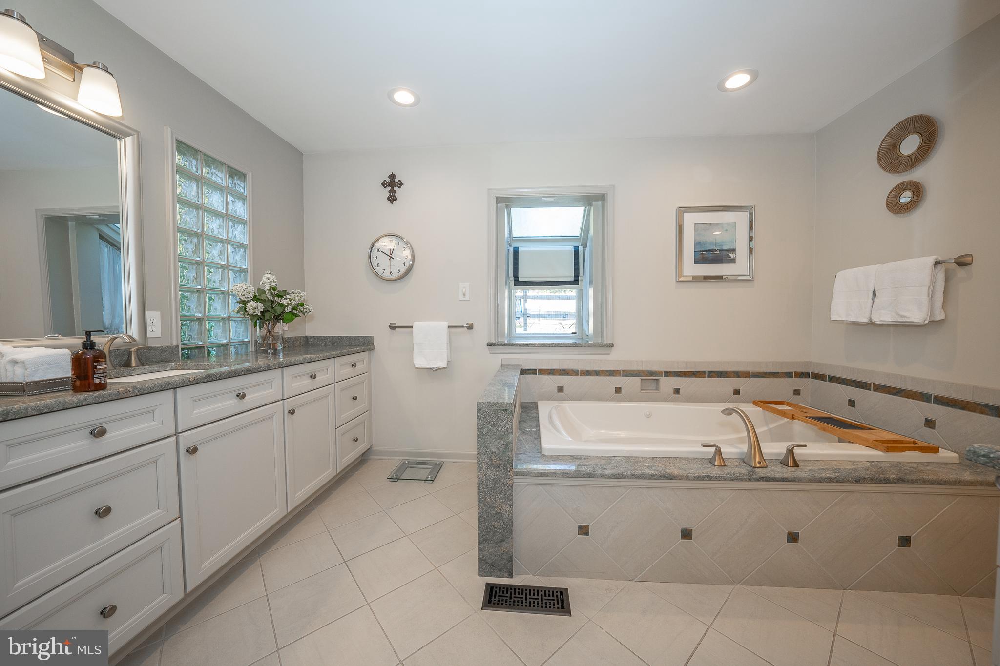 BRYN MAWR - Residential