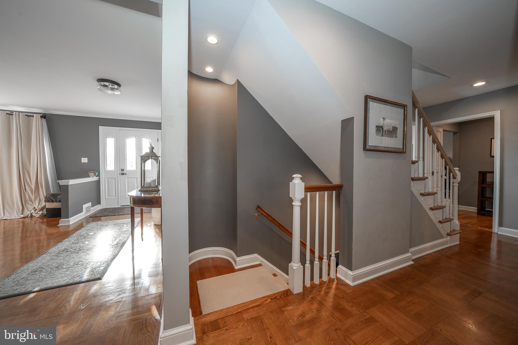 BRYN MAWR - Residential