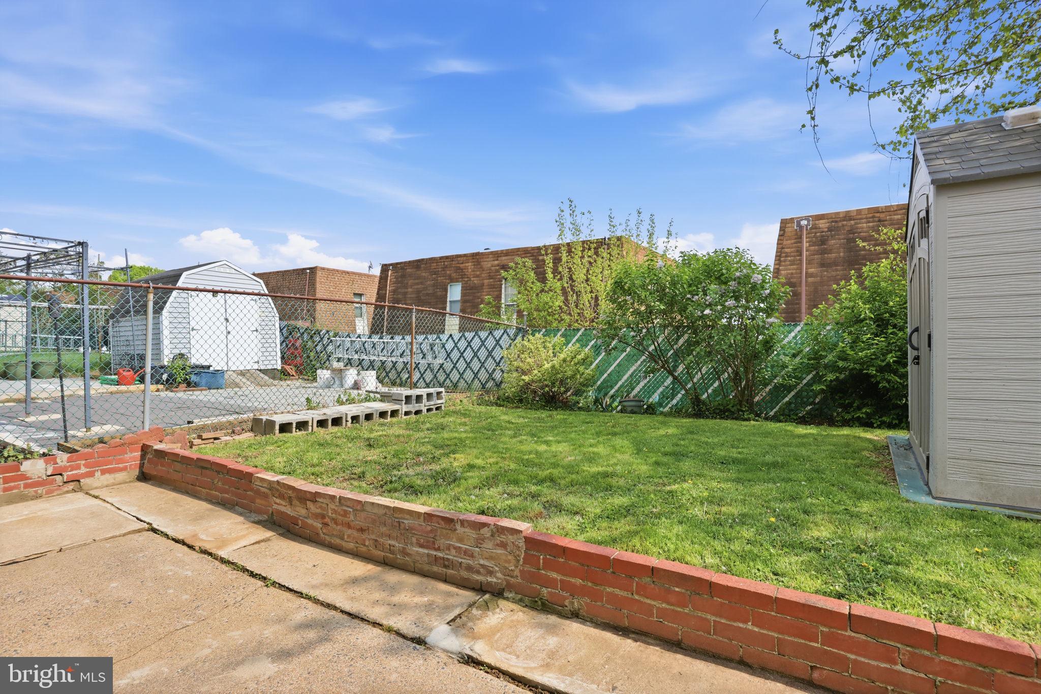 BUSTLETON - Residential