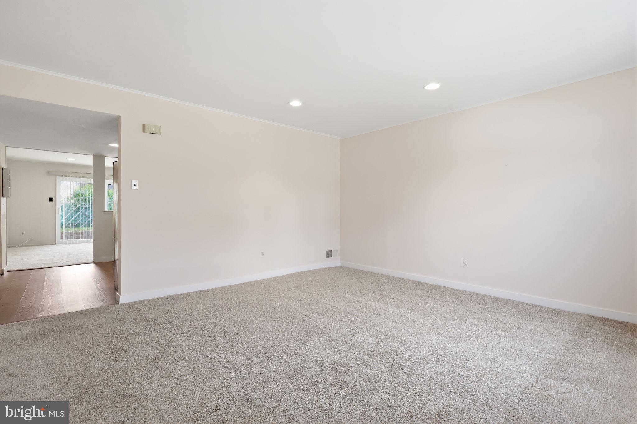 BUSTLETON - Residential