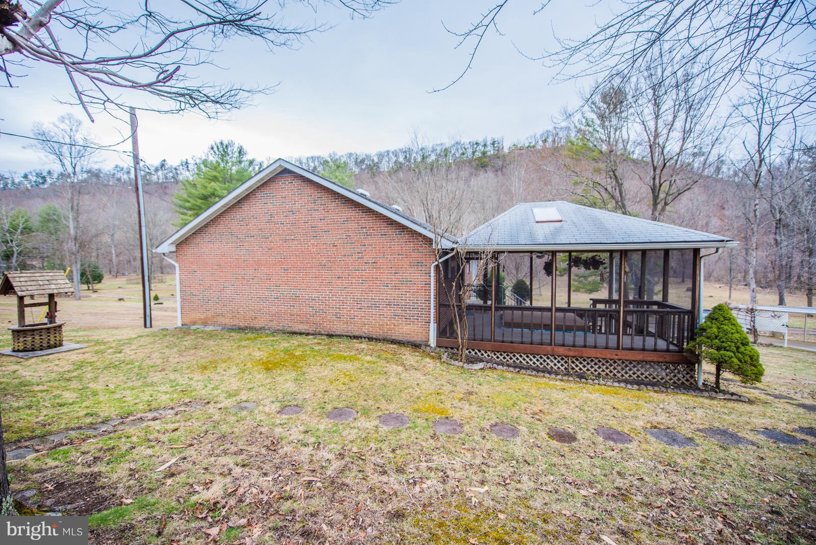 CACAPON RIVER - Residential