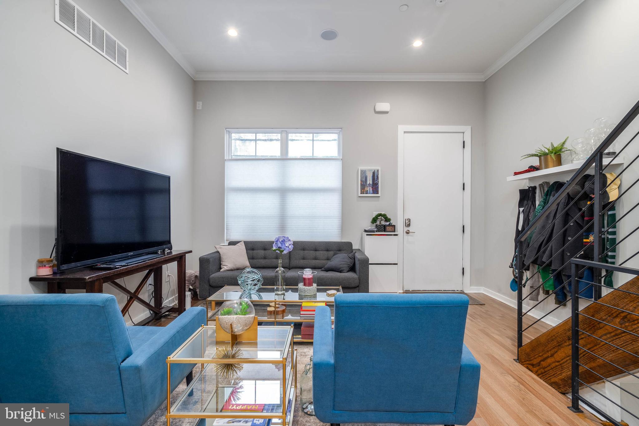 POINT BREEZE - Residential