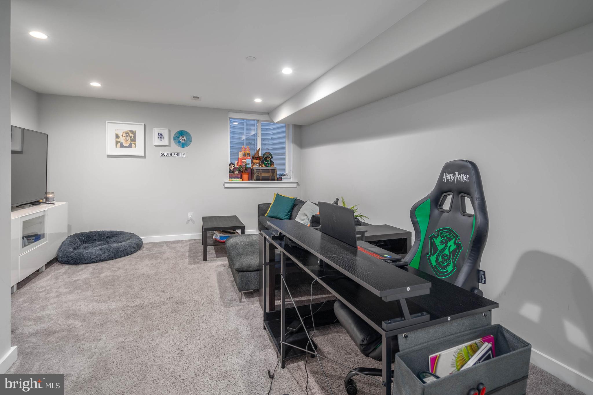 POINT BREEZE - Residential