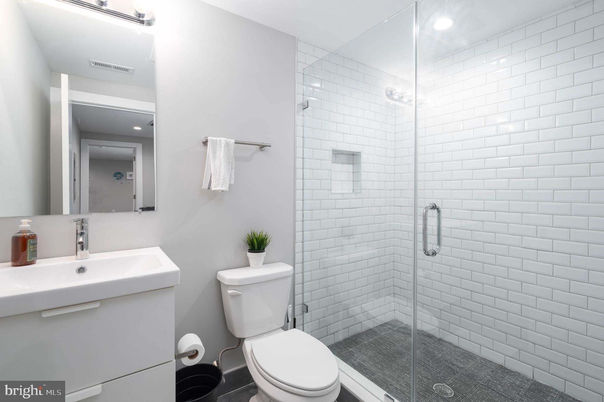 POINT BREEZE - Residential