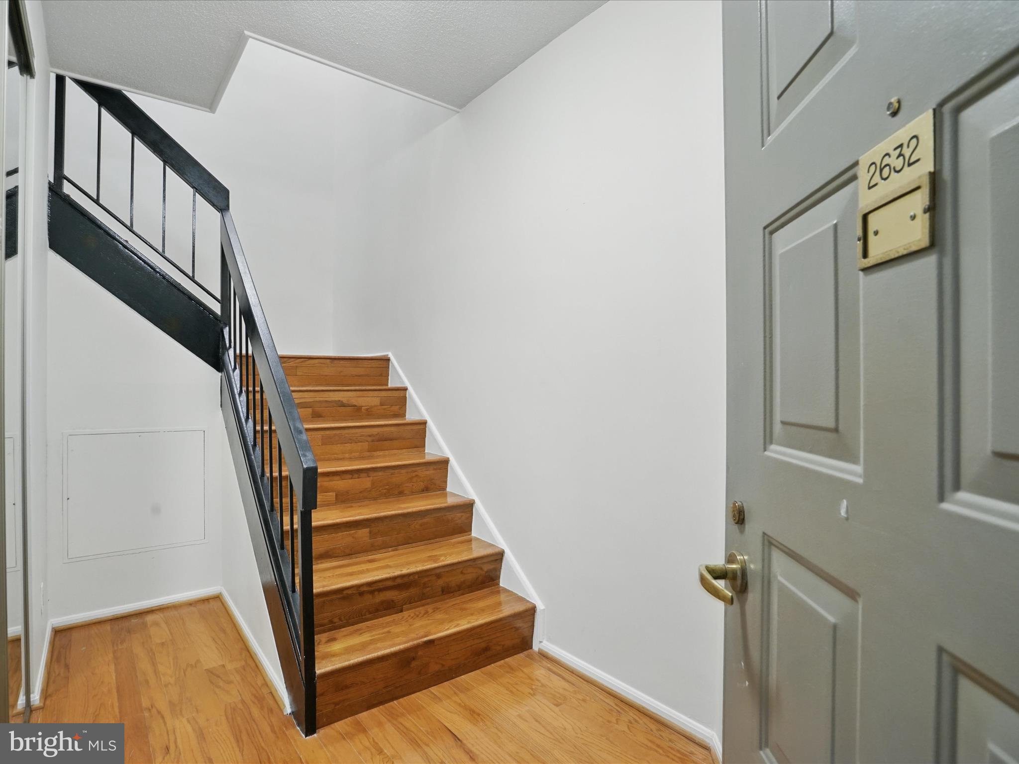 900 N STAFFORD STREET N 2632