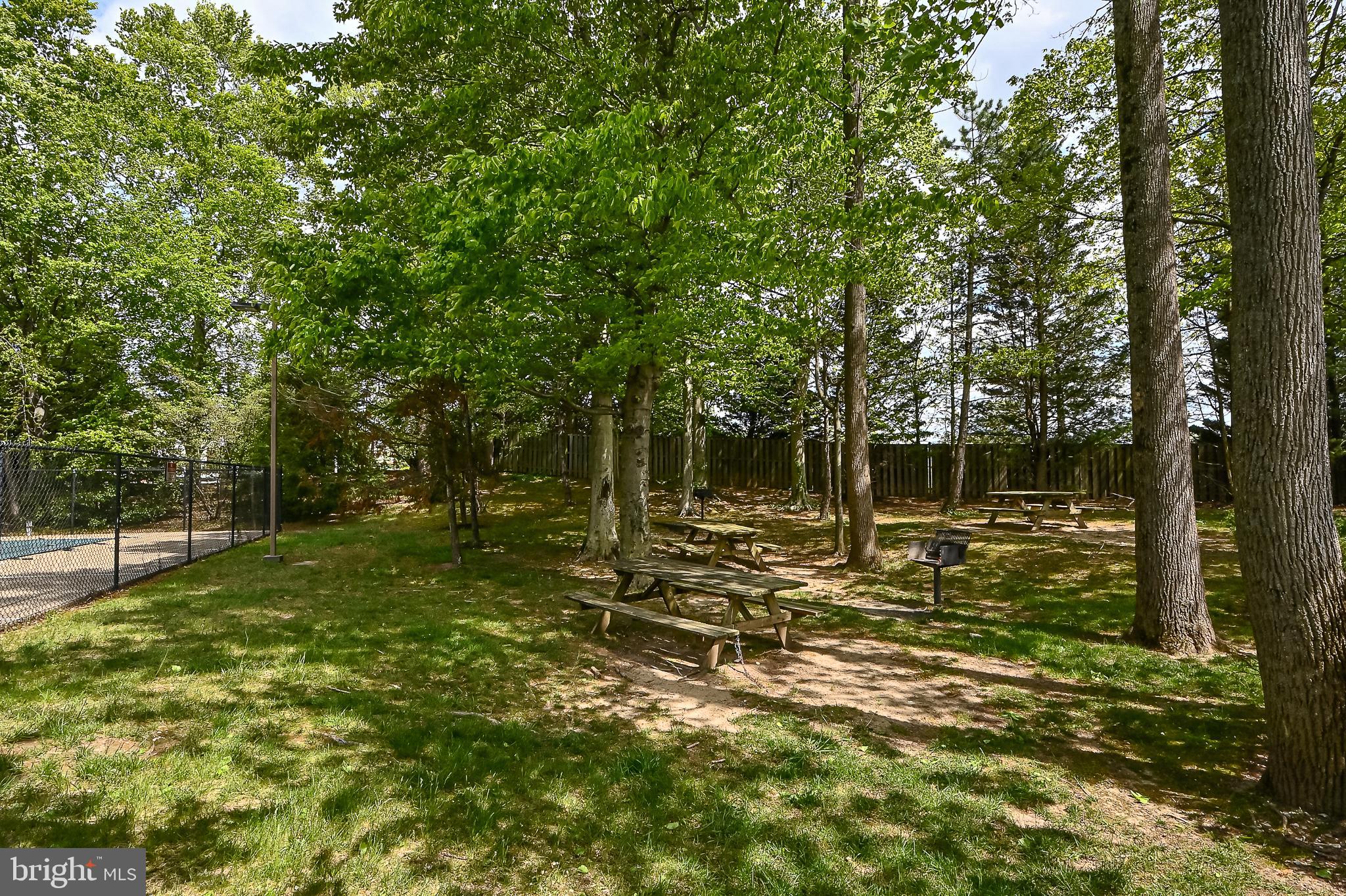 GUNSTON CORNER - Residential