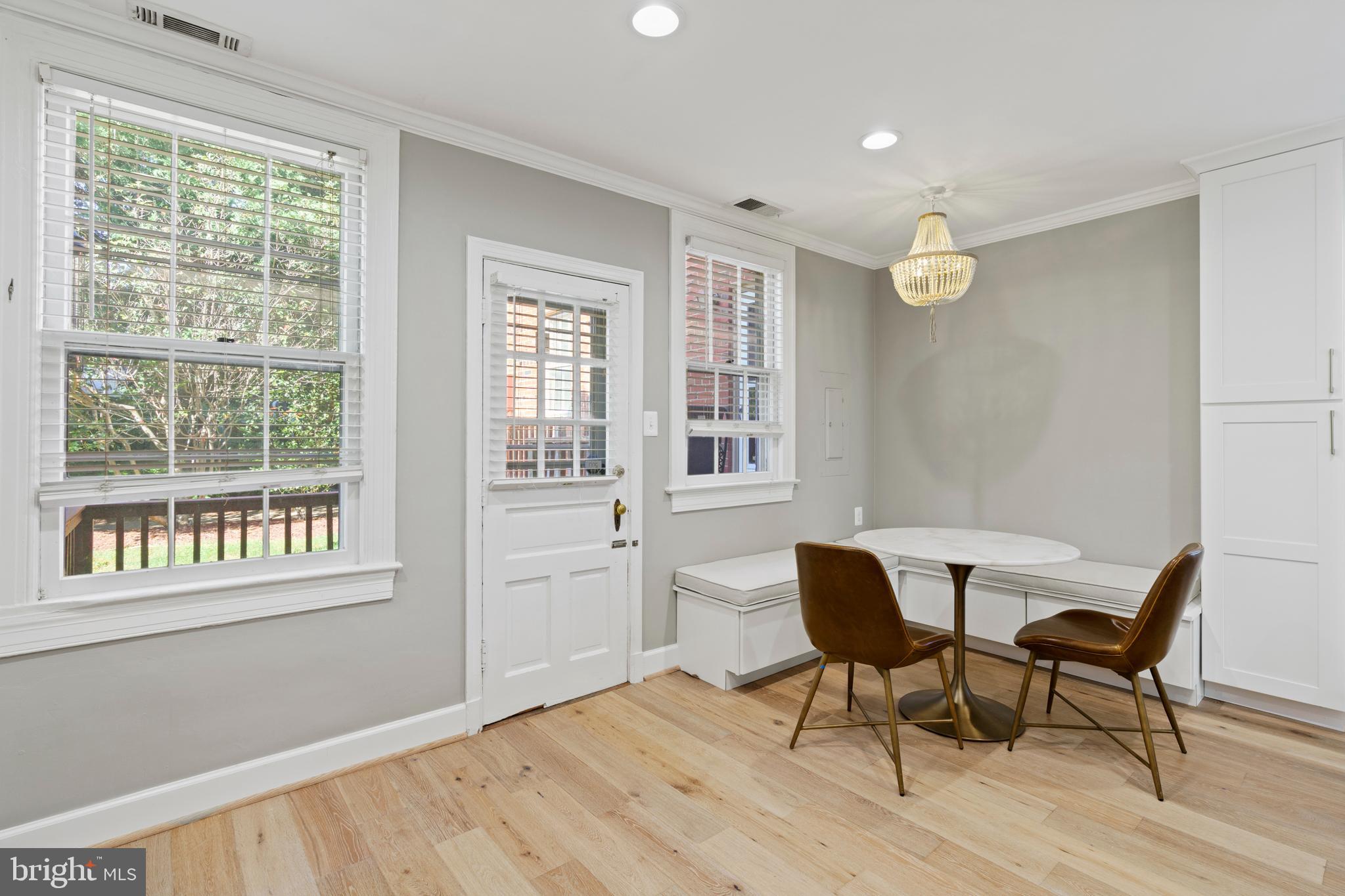 ARLINGTON VILLAGE - Residential Lease