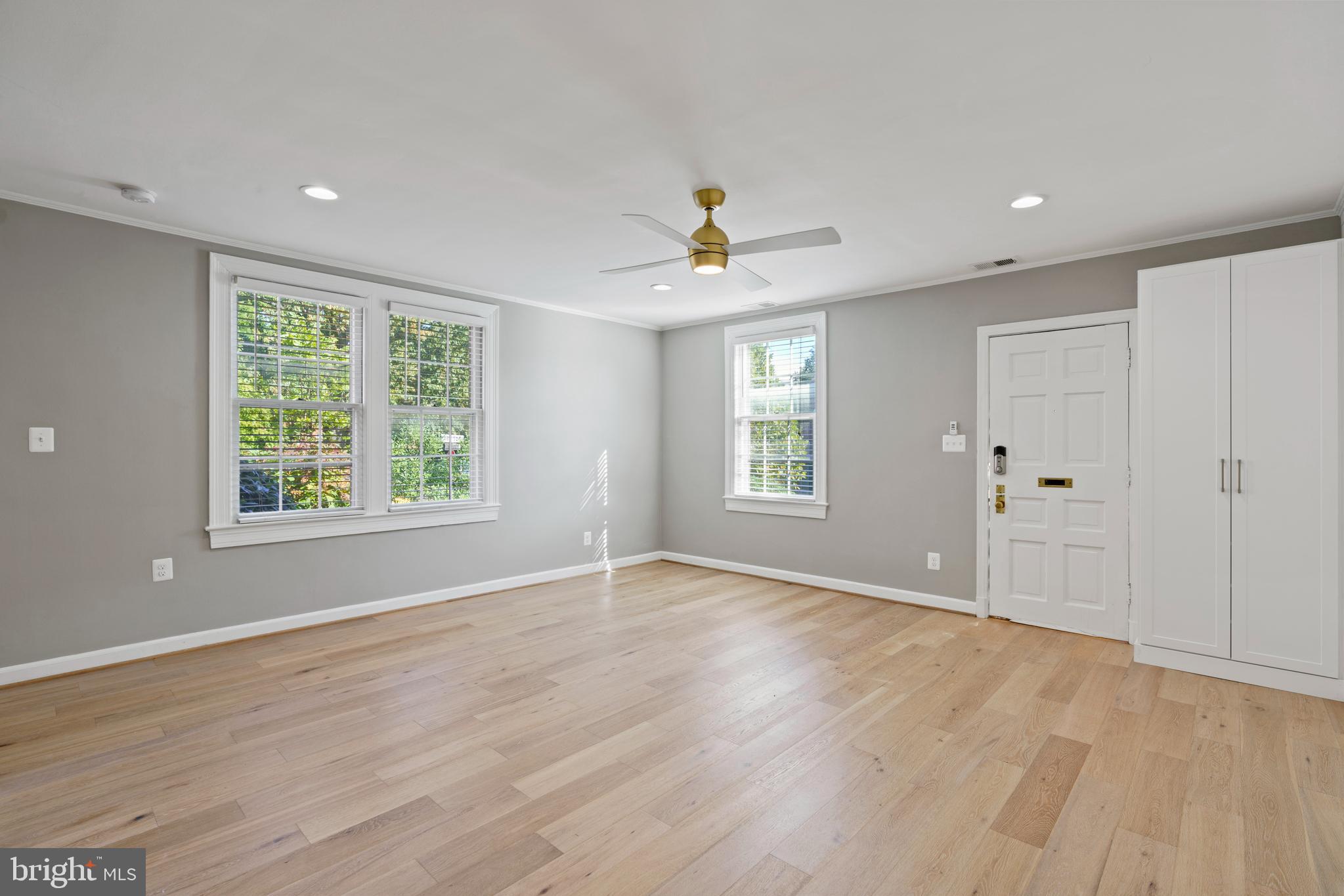 ARLINGTON VILLAGE - Residential Lease