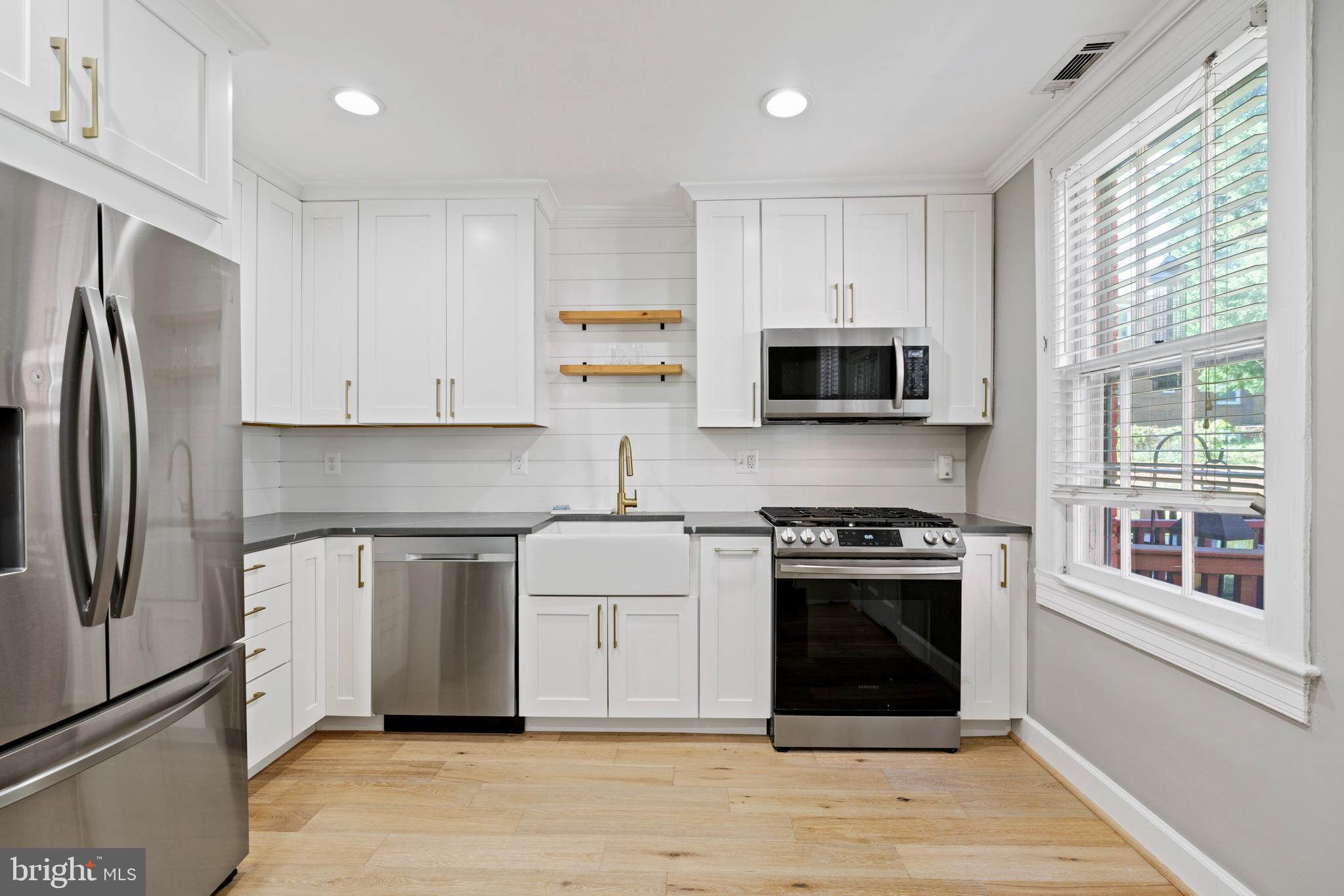 ARLINGTON VILLAGE - Residential Lease