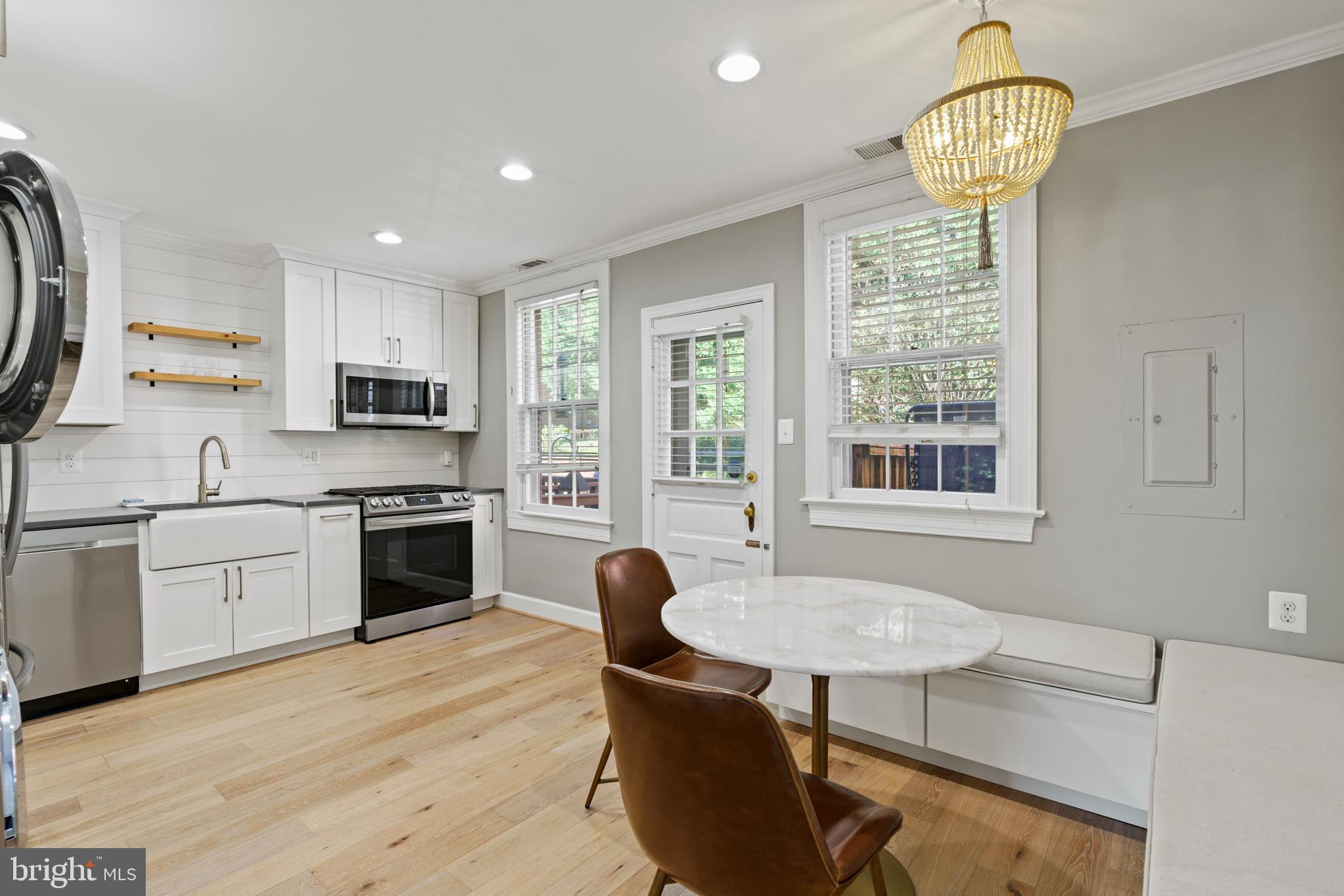 ARLINGTON VILLAGE - Residential Lease