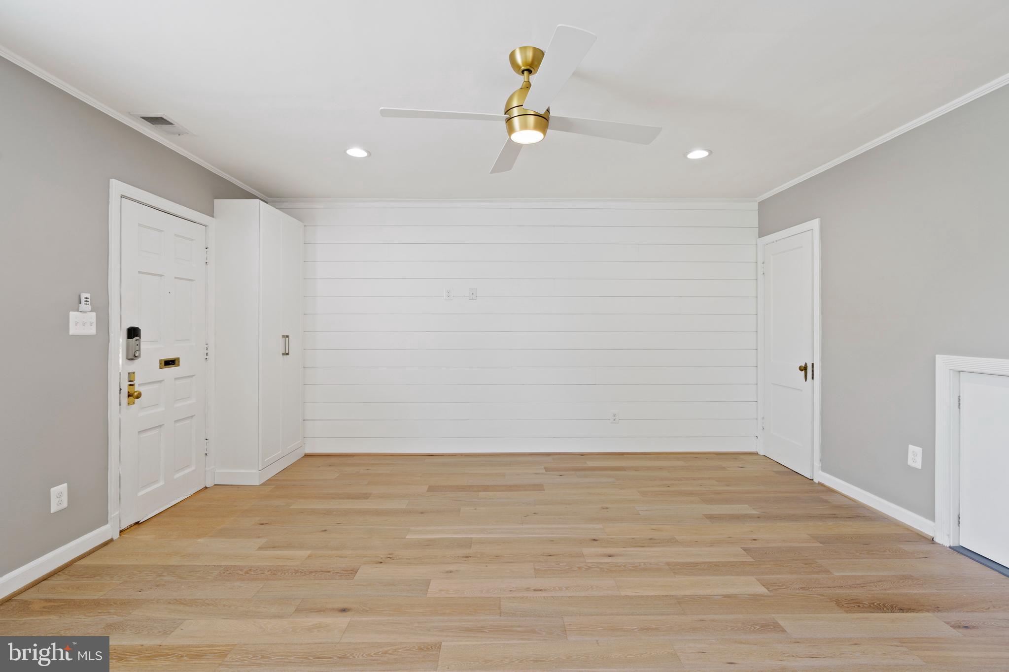 ARLINGTON VILLAGE - Residential Lease