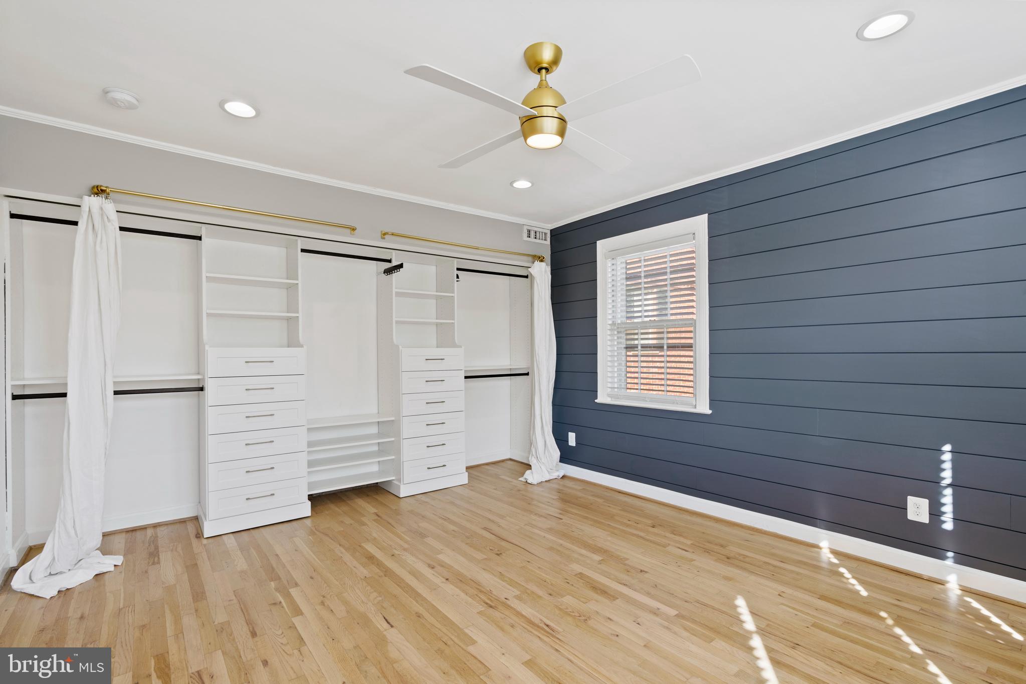 ARLINGTON VILLAGE - Residential Lease