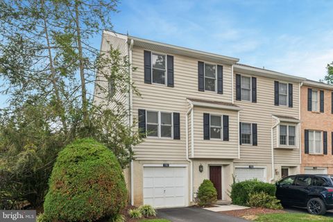 Photo of 1701 N Glen Drive #1701, GLEN MILLS, PA 19342 (MLS # PADE2100222)