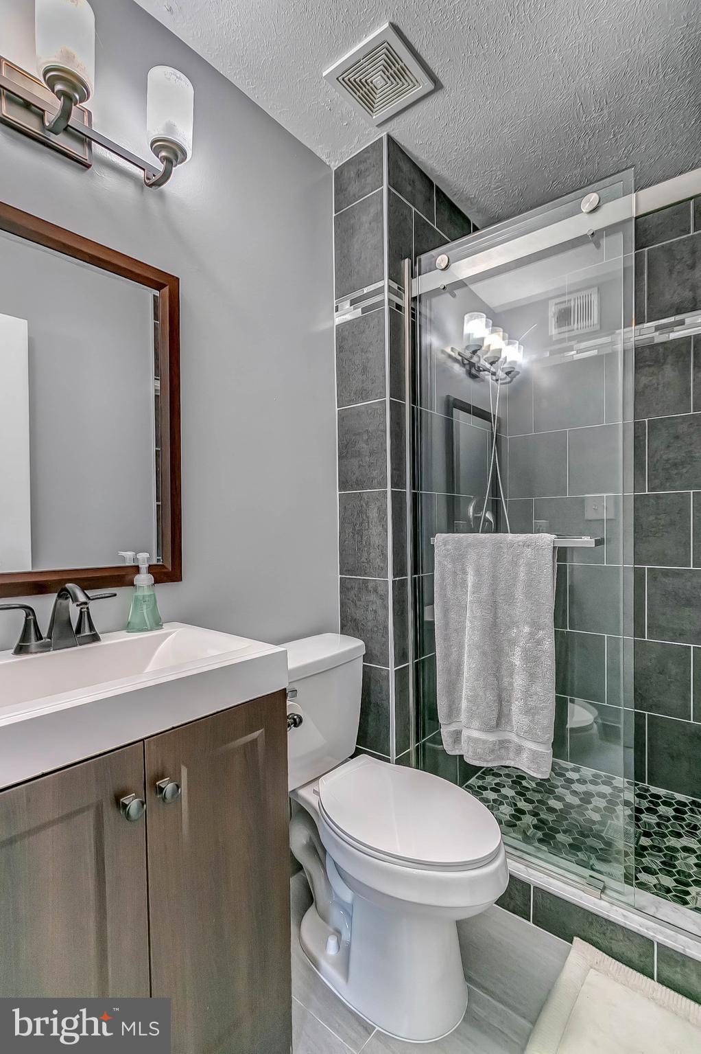 HILLMEADE STATION - Residential