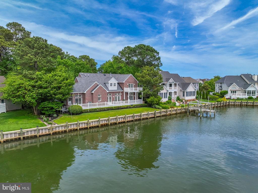 536 YACHT CLUB DRIVE