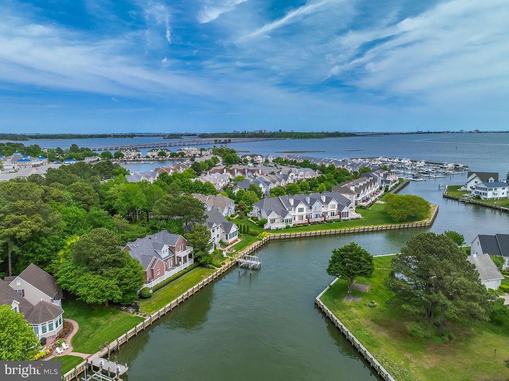 536 YACHT CLUB DRIVE