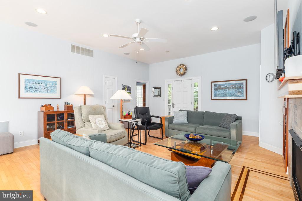 OCEAN PINES - COLONIAL VILLAGE - Residential