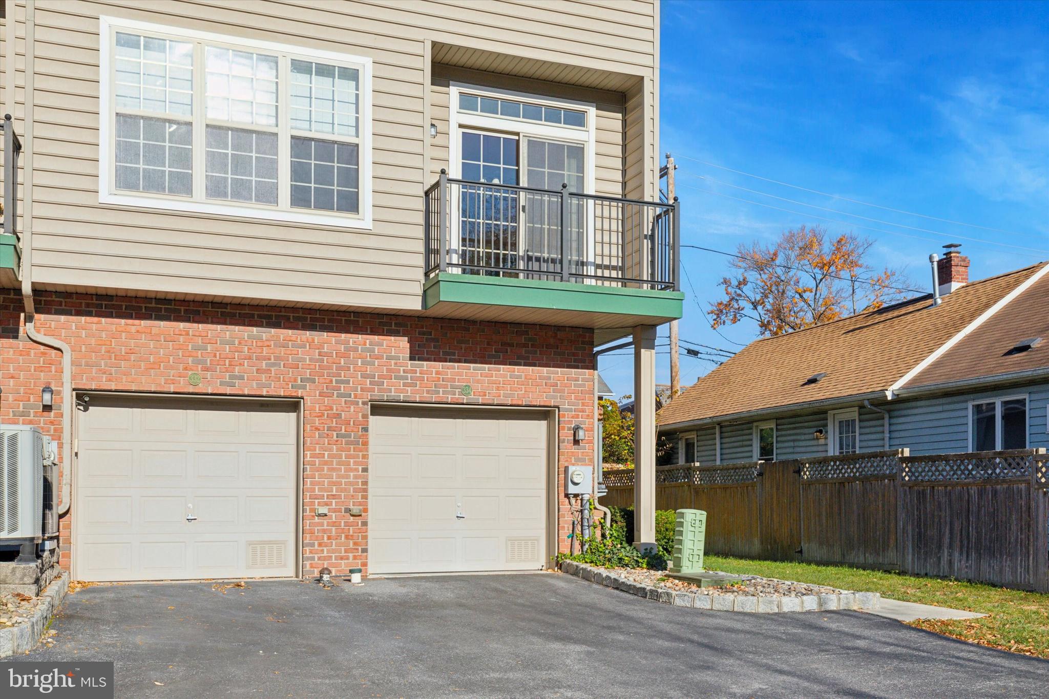 GREEN STREET MEWS - Residential Lease