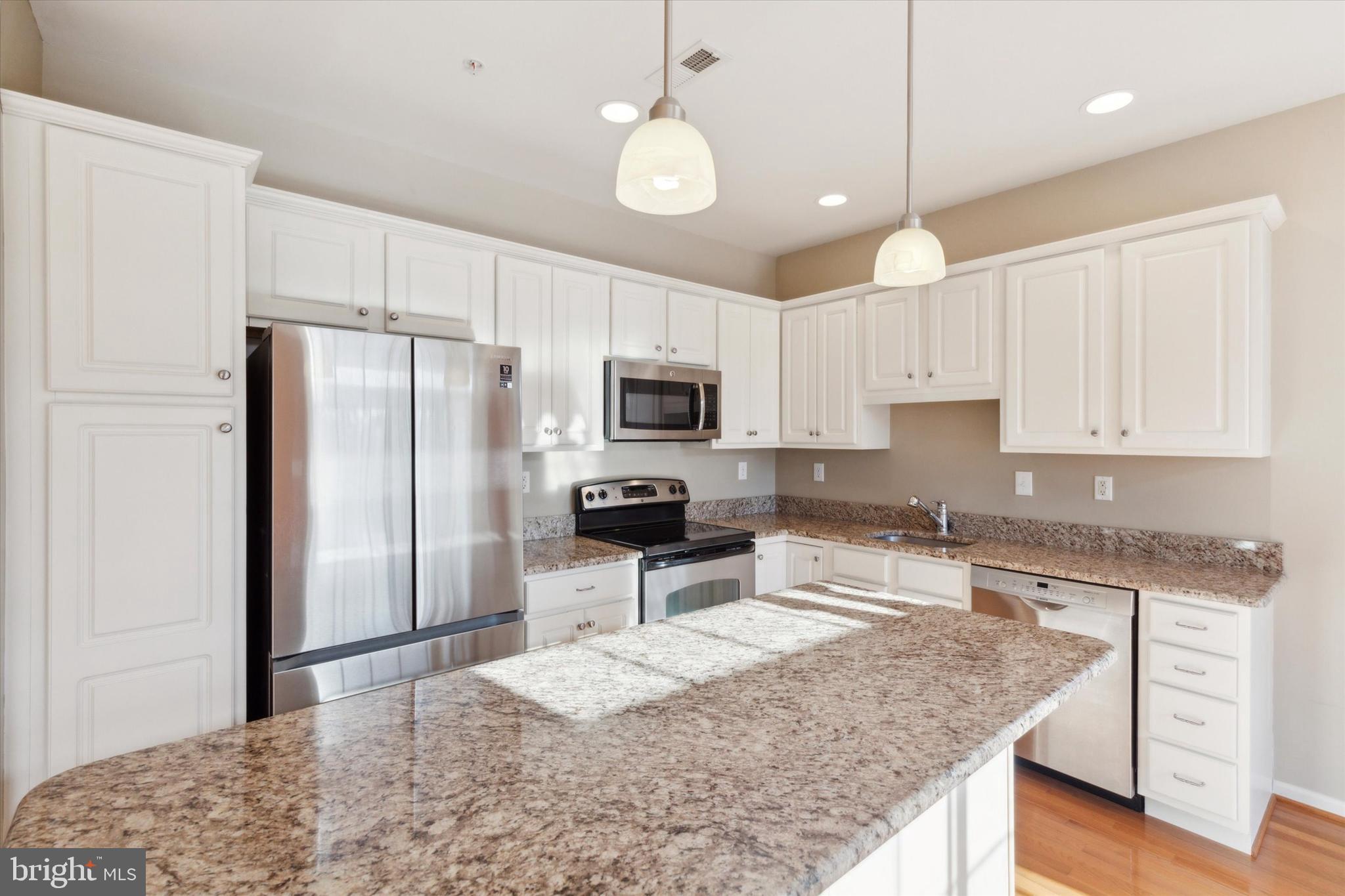 GREEN STREET MEWS - Residential Lease