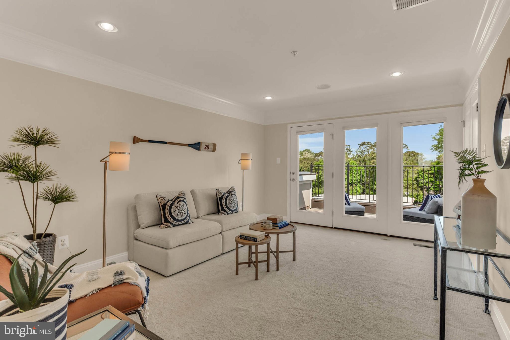 UPTOWN AT MURRAY HILL - Residential