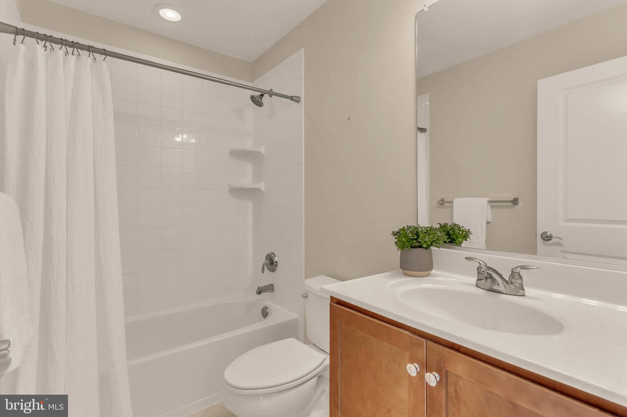 UPTOWN AT MURRAY HILL - Residential