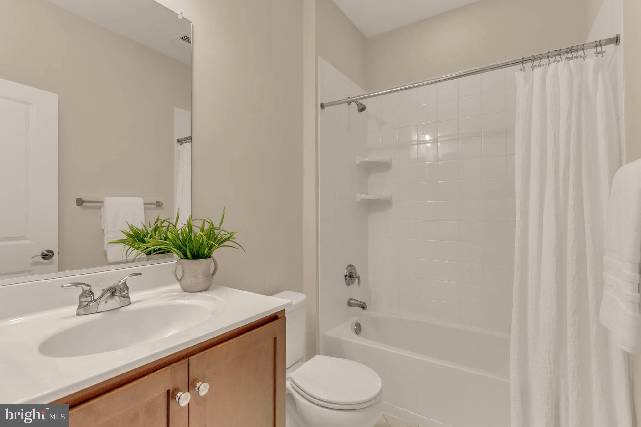 UPTOWN AT MURRAY HILL - Residential