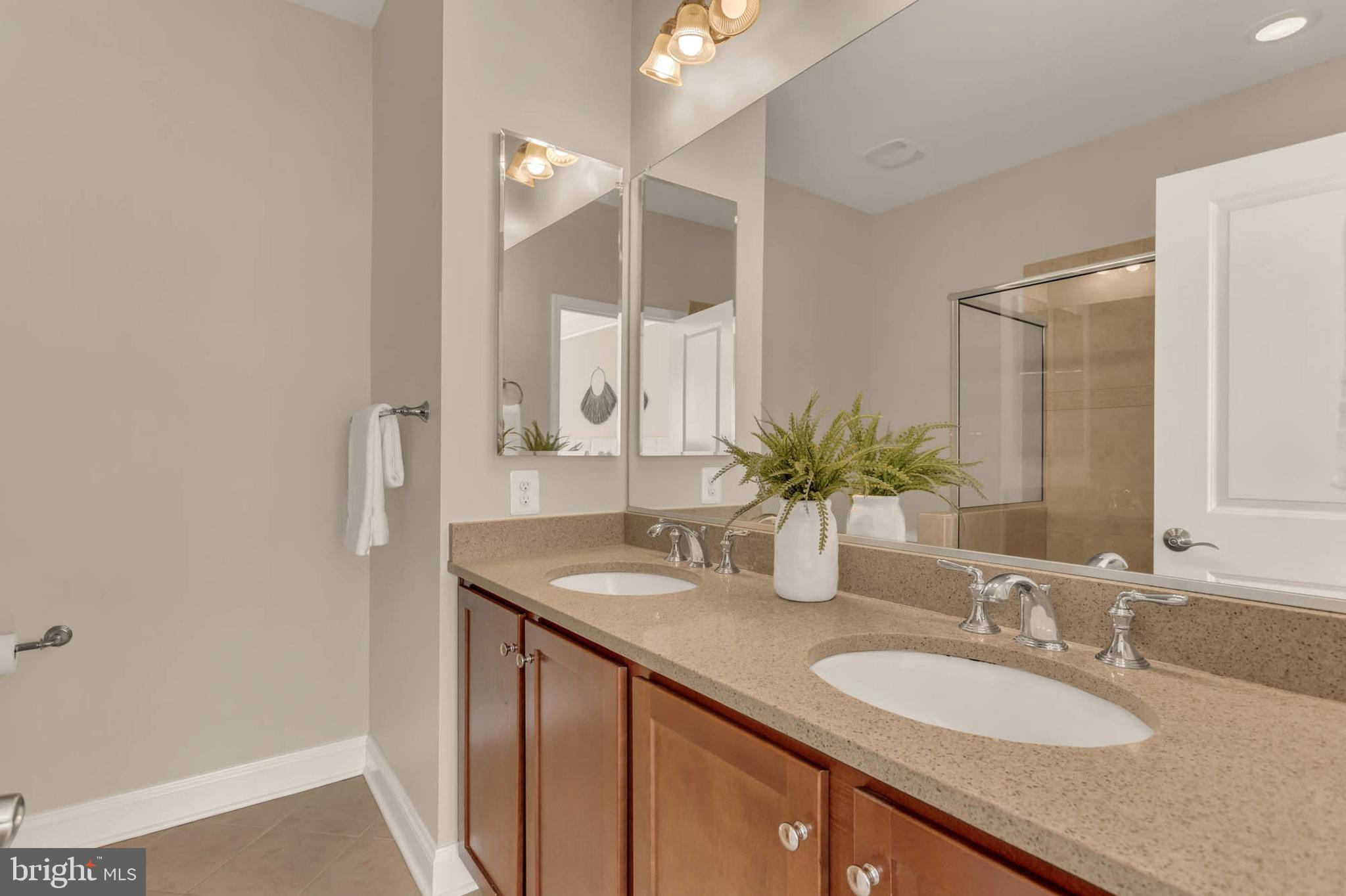 UPTOWN AT MURRAY HILL - Residential