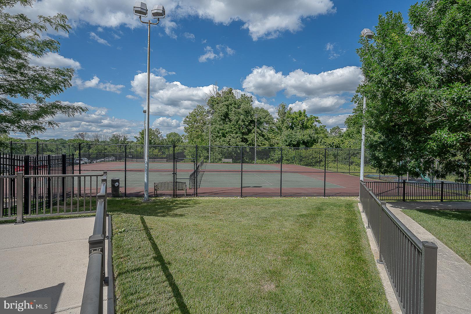 VALLEY FORGE TOWER - Residential