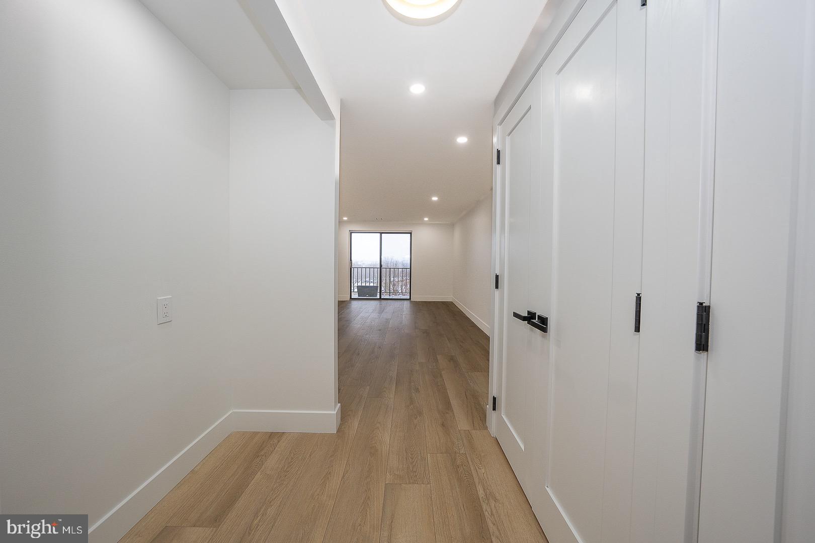 VALLEY FORGE TOWER - Residential