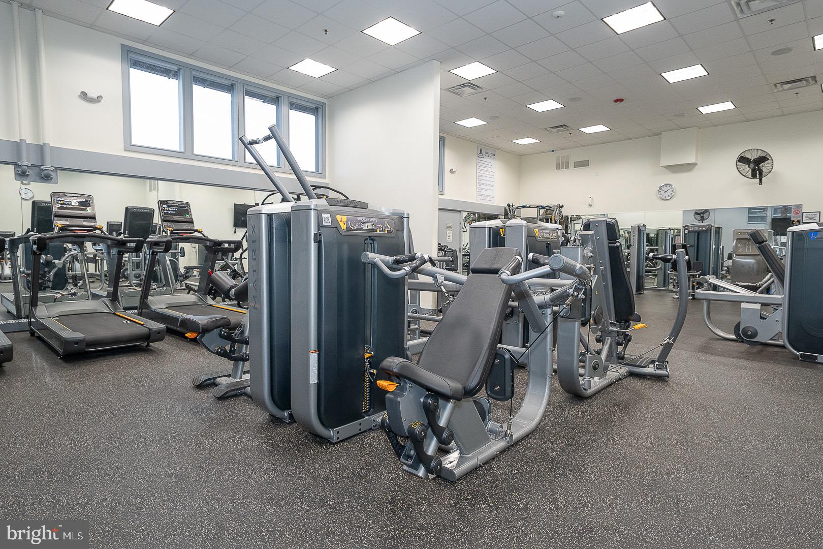 VALLEY FORGE TOWER - Residential